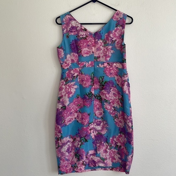 GARNET HILL 100% SILK FLORAL DRESS - Picture 5 of 7